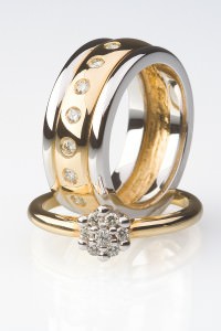 ein Ring mit Brillanten